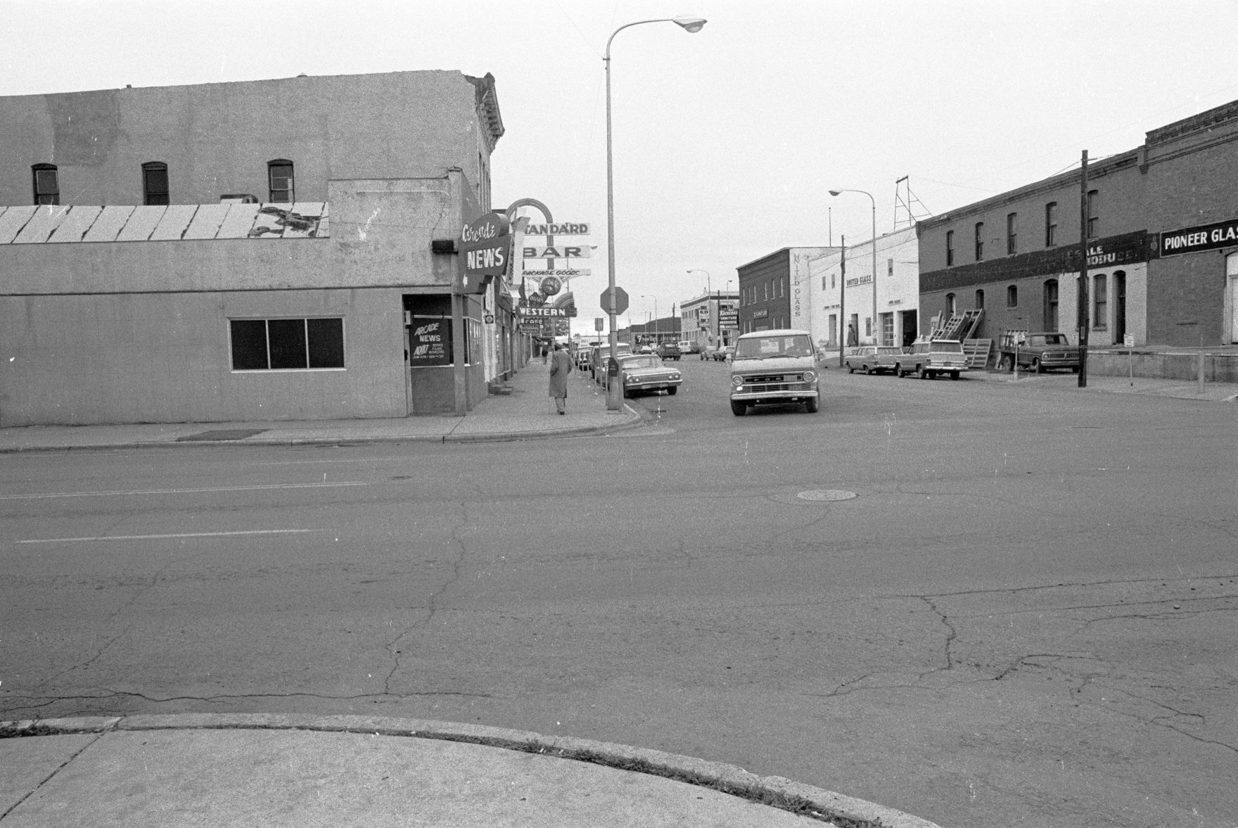 2700 block of Minnesota Avenue, October 1975